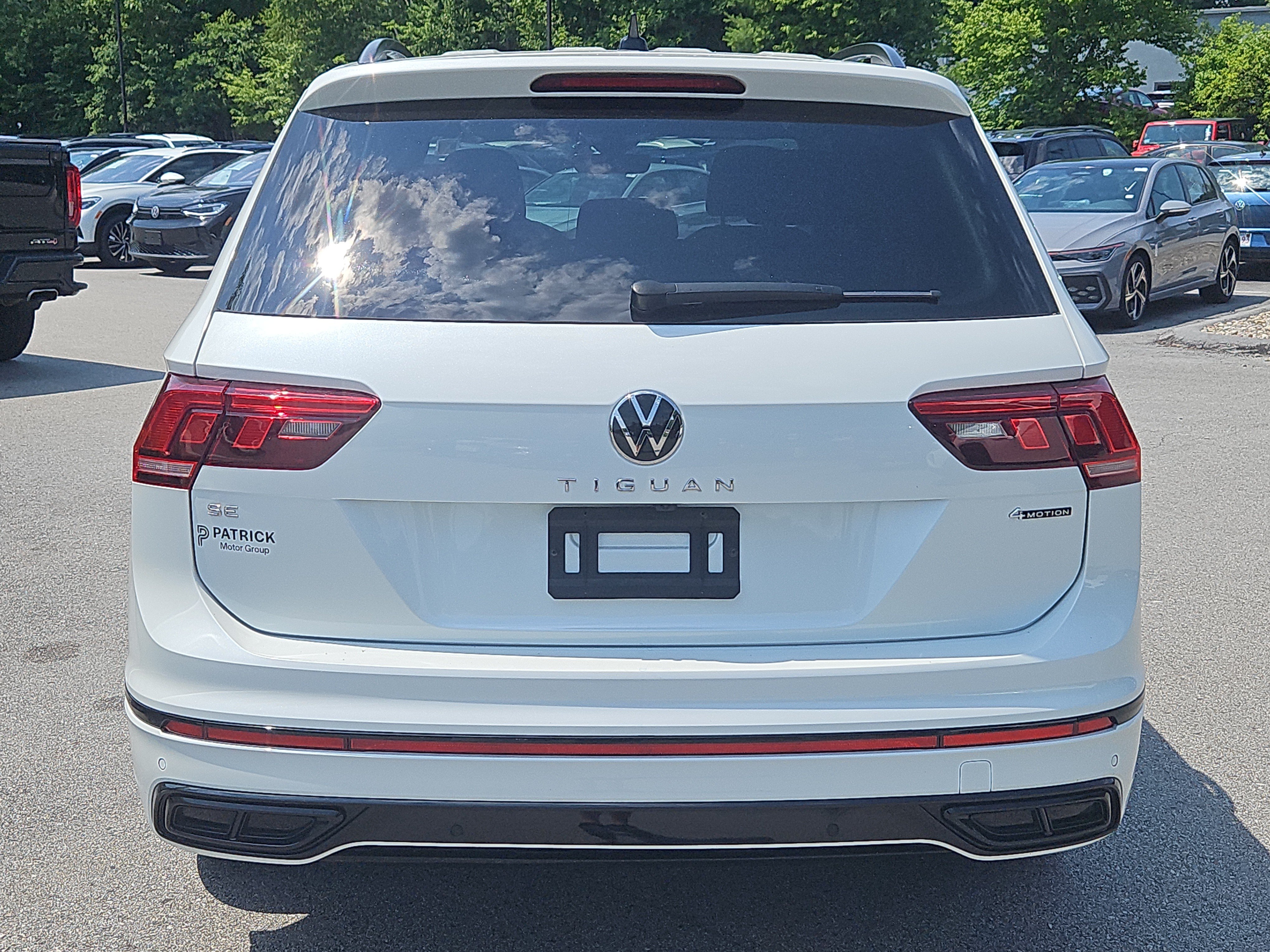 Certified 2024 Volkswagen Tiguan SE R-Line AWD/4WD image 28