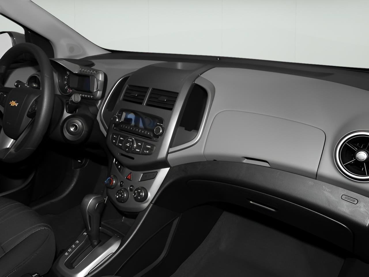 Used 2016 Chevrolet Sonic LT FWD image 47