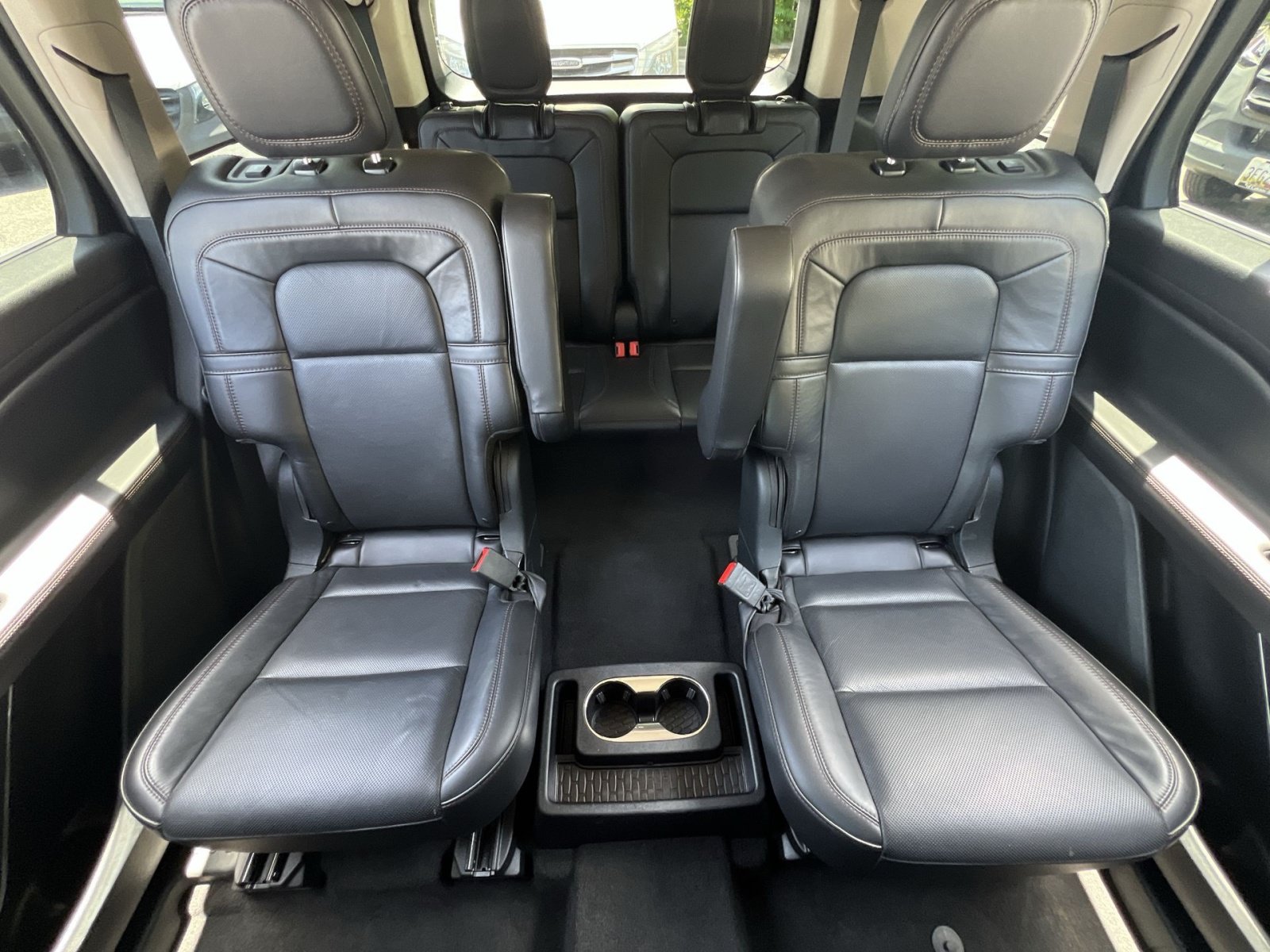 Used 2024 Lincoln Aviator Reserve AWD/4WD image 15