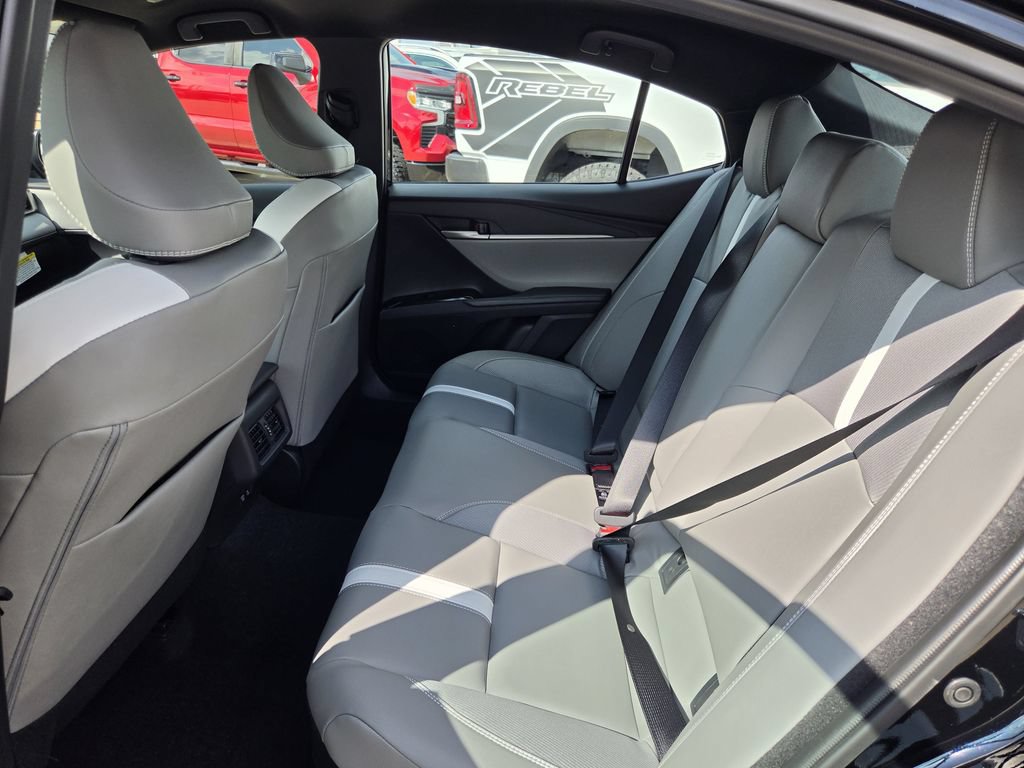 Used 2026 Toyota Camry SE FWD image 28