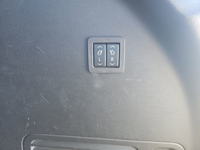 Used 2022 Buick Enclave Premium AWD/4WD image 13