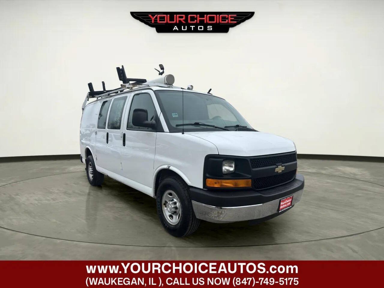 Used 2014 Chevrolet Express 2500 RWD image 1
