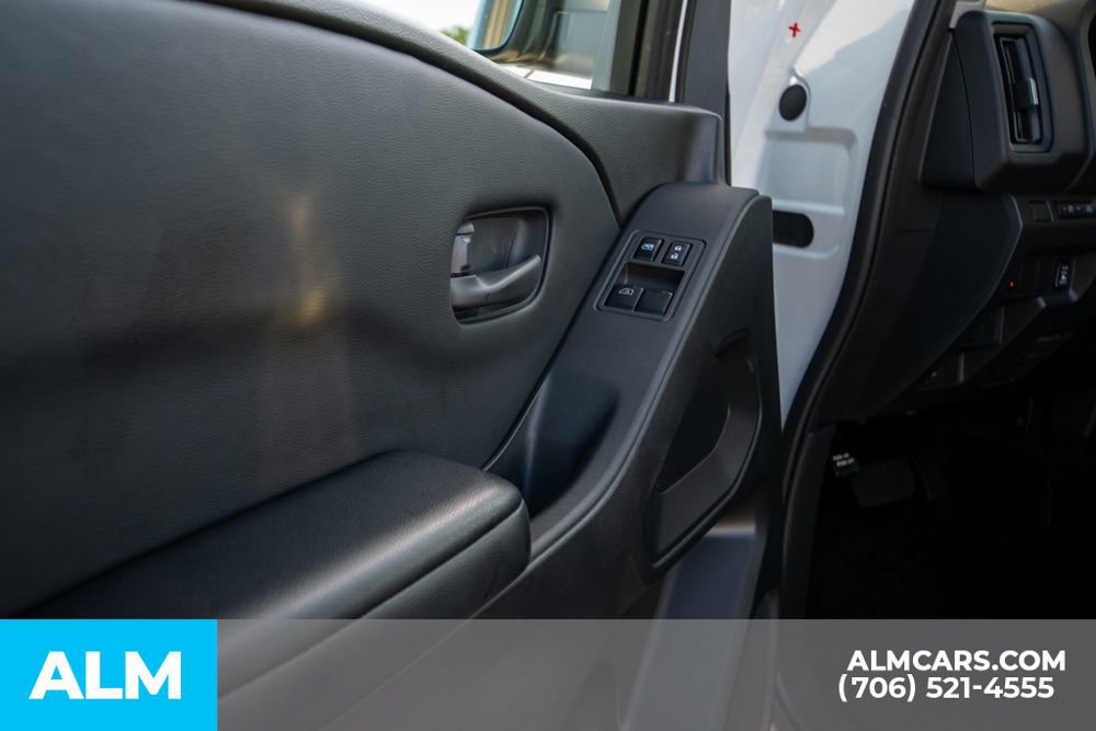 Used 2025 Nissan Frontier S w/ S Utility Package image 21