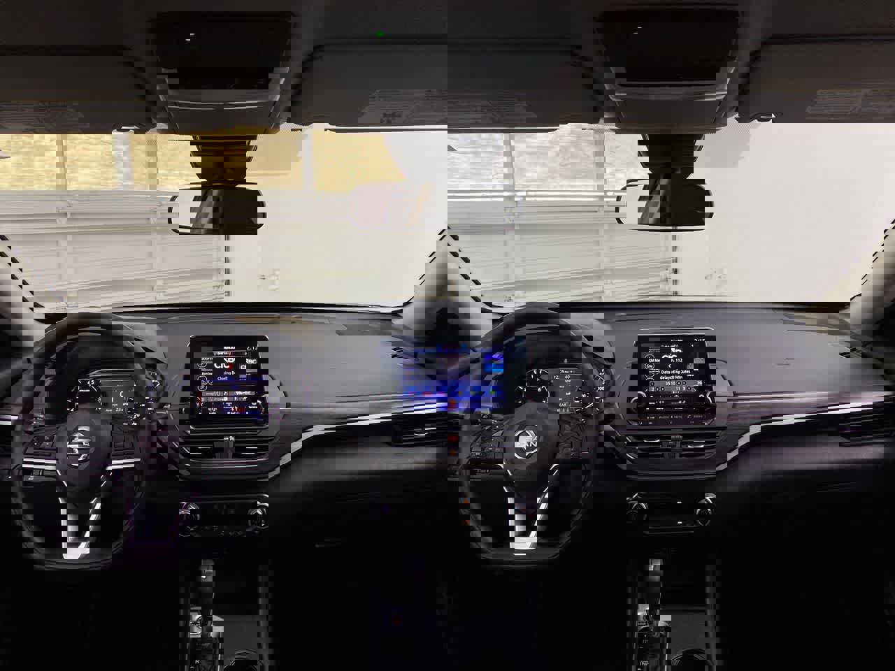 Used 2025 Nissan Altima 2.5 SV FWD image 13