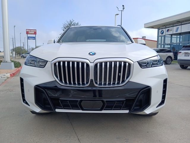 New 2026 BMW X5 sDrive40i image 2