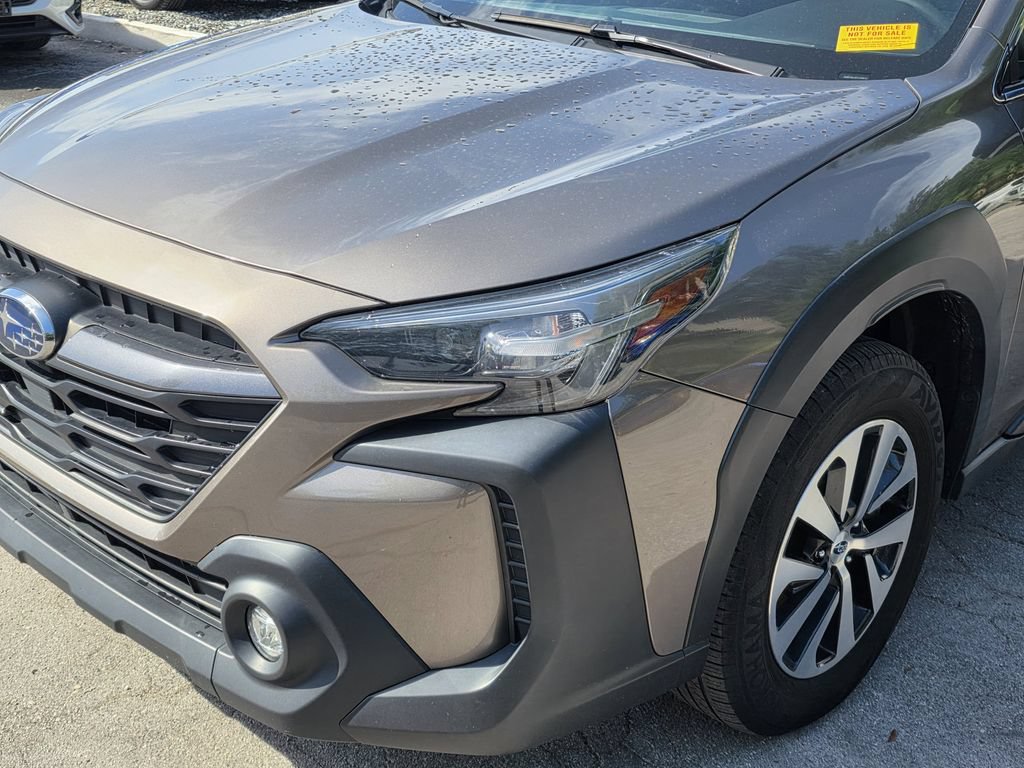 Used 2023 Subaru Outback Premium AWD/4WD image 6