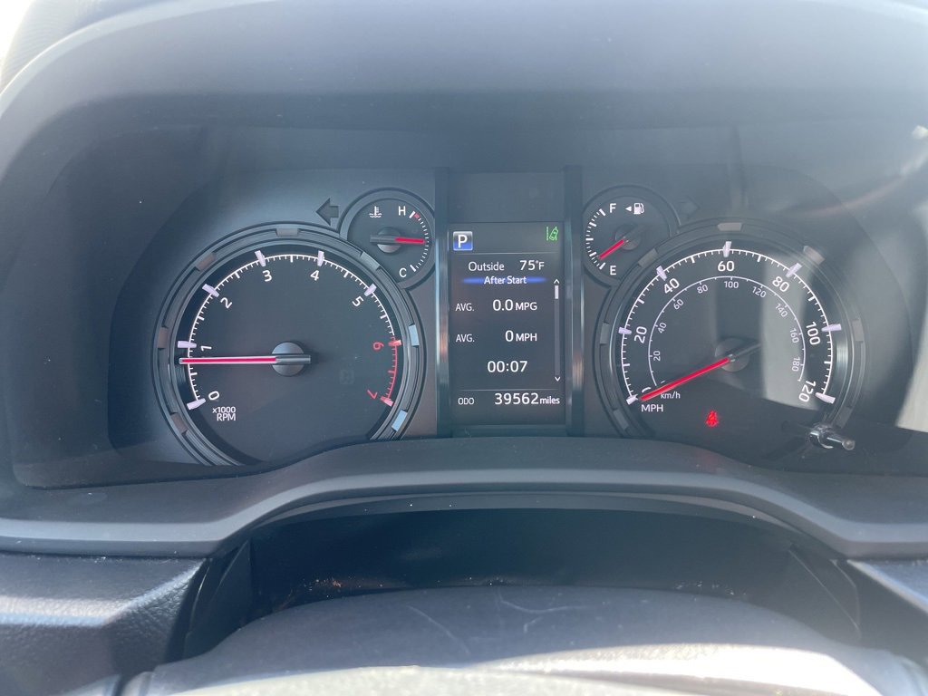 Used 2022 Toyota 4Runner SR5 image 24