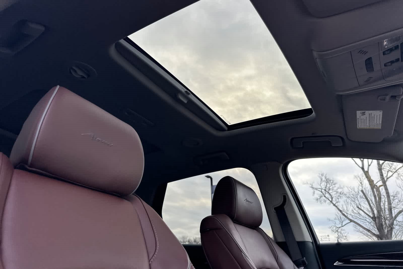 Used 2021 Buick Enclave Avenir w/ Avenir Technology Package image 19