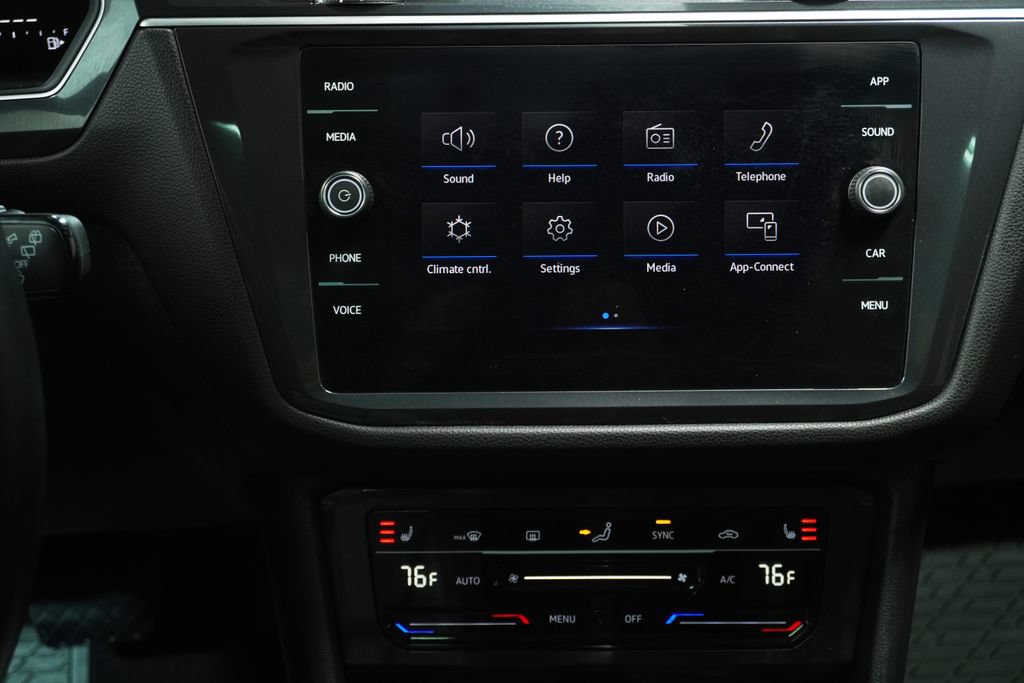 Certified 2024 Volkswagen Tiguan SE AWD/4WD image 18
