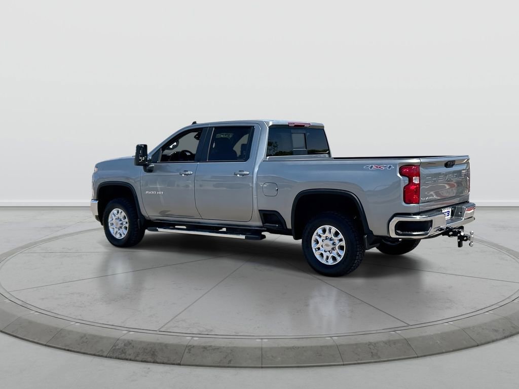 Used 2025 Chevrolet Silverado 3500 LT AWD/4WD image 6
