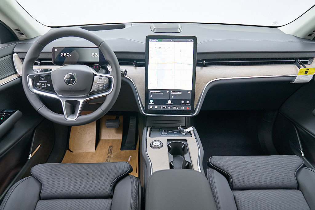 New 2026 Volvo EX90 Plus AWD/4WD image 28