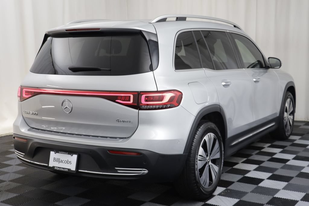 Used 2023 Mercedes-Benz EQB 300 4MATIC w/ Pinnacle Package image 18