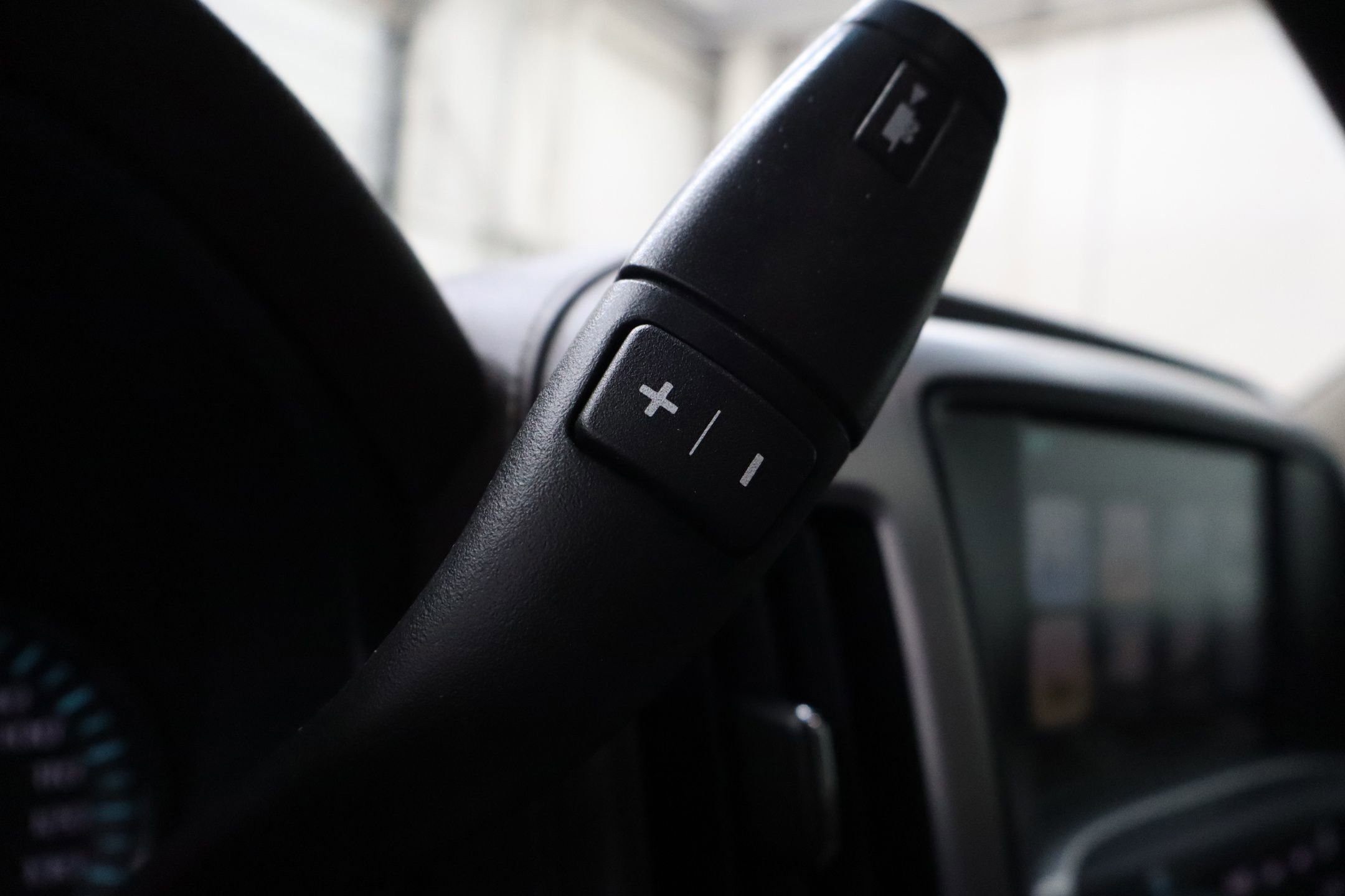 Used 2018 GMC Sierra 1500 SLT image 15