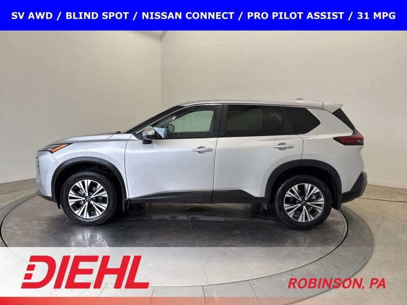 Used 2022 Nissan Rogue SV image 4