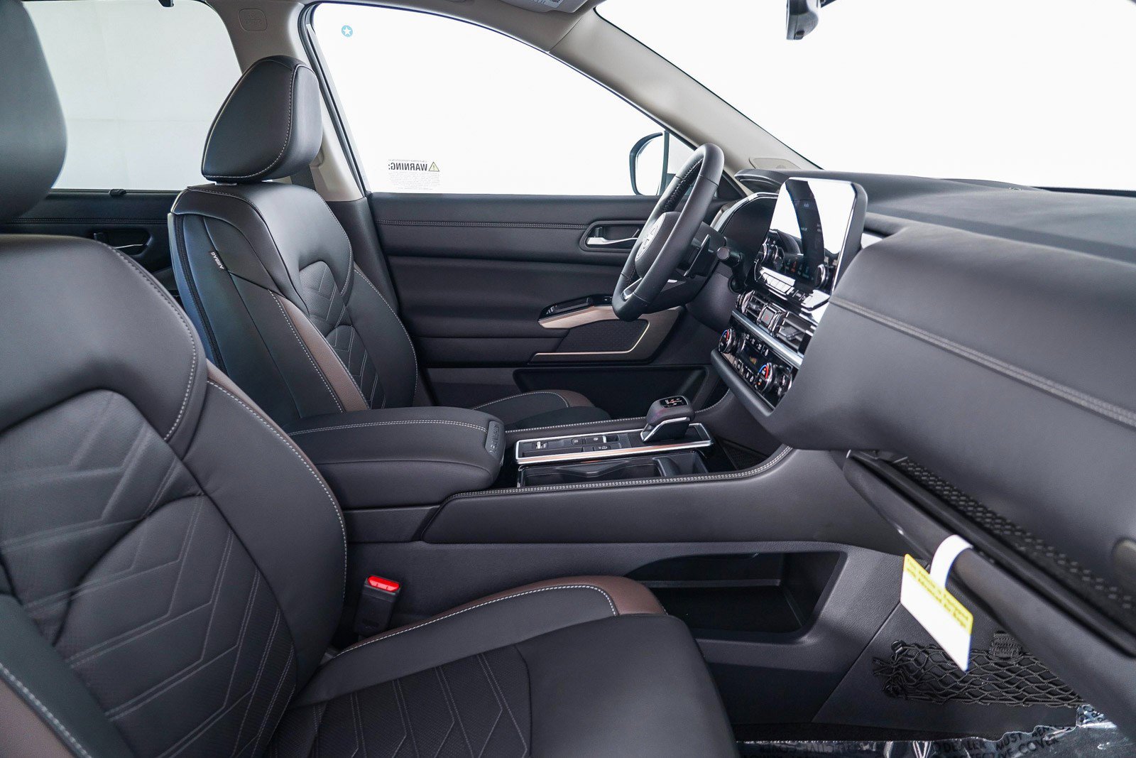 New 2025 Nissan Pathfinder Platinum image 23