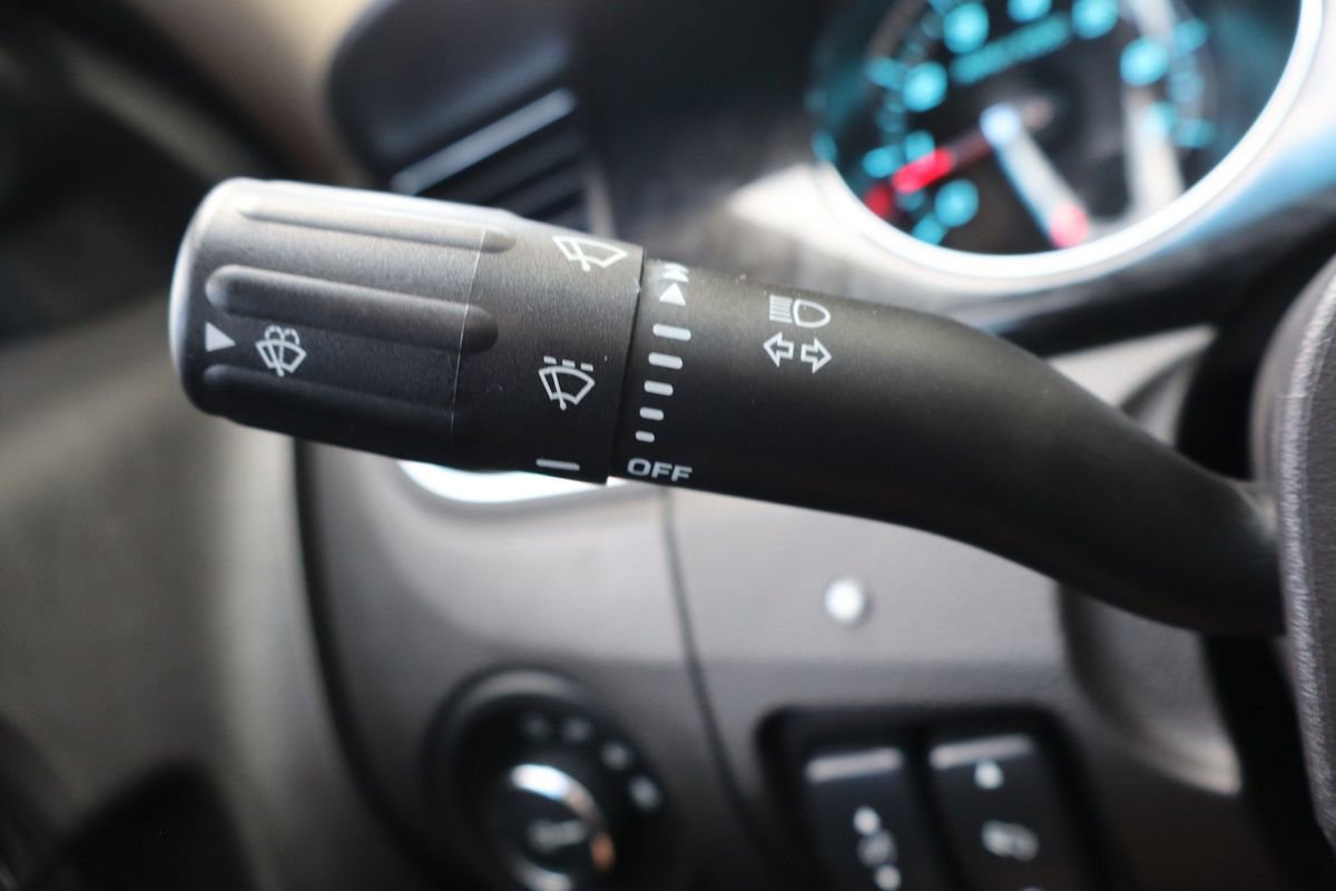 Used 2010 Ford Taurus Limited image 32