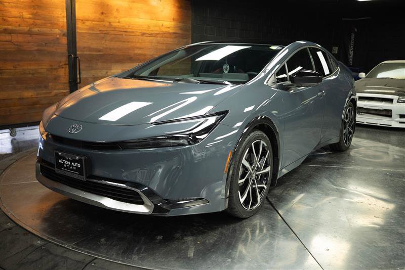 Used 2026 Toyota Prius Plug-In Hybrid image 2