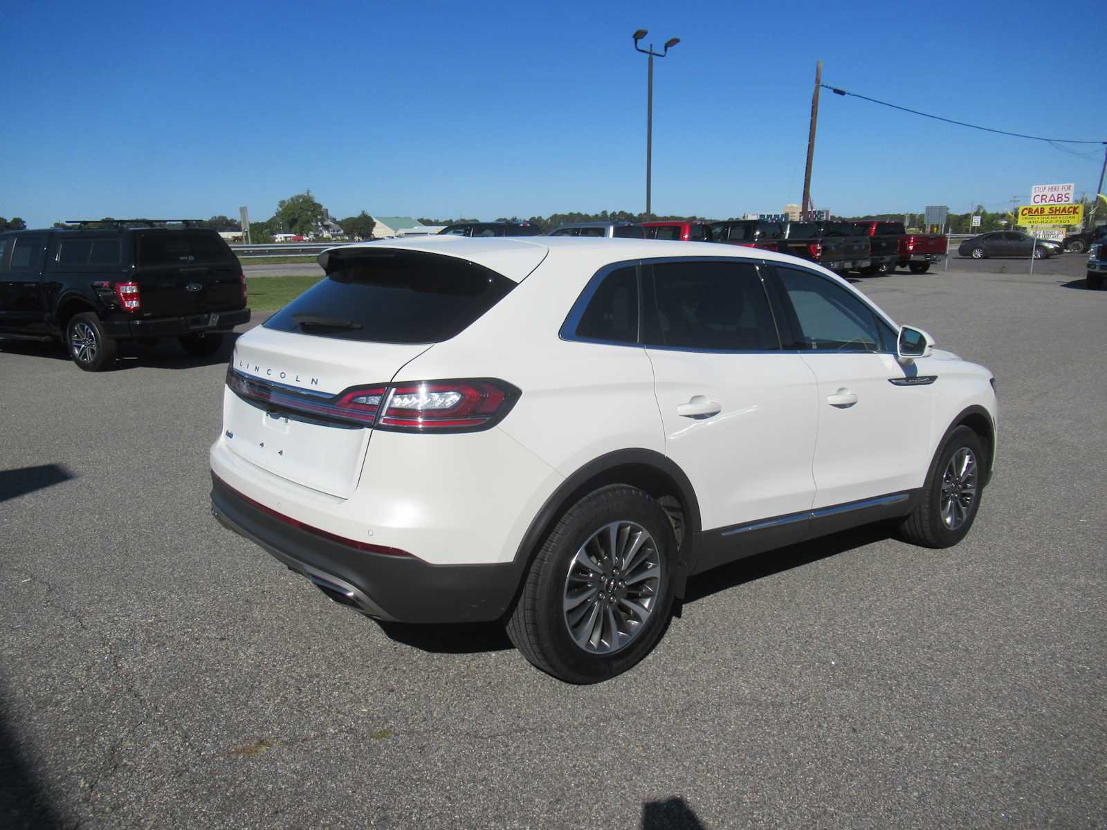 Used 2023 Lincoln Nautilus FWD image 5