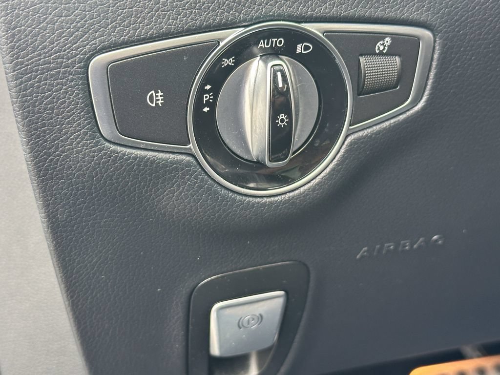 Used 2023 Mercedes-Benz E 450 4MATIC Cabriolet image 33