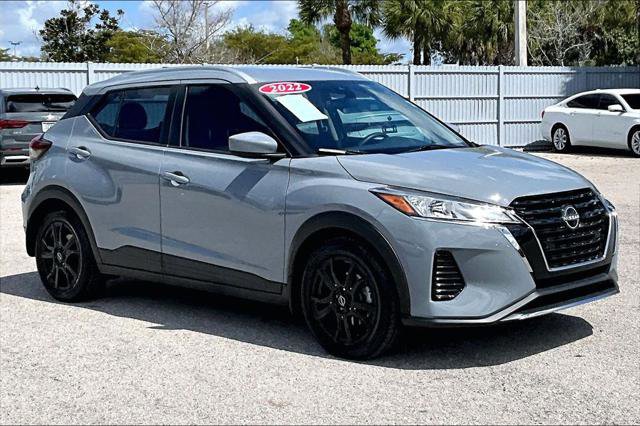 Used 2022 Nissan Kicks SV FWD image 2