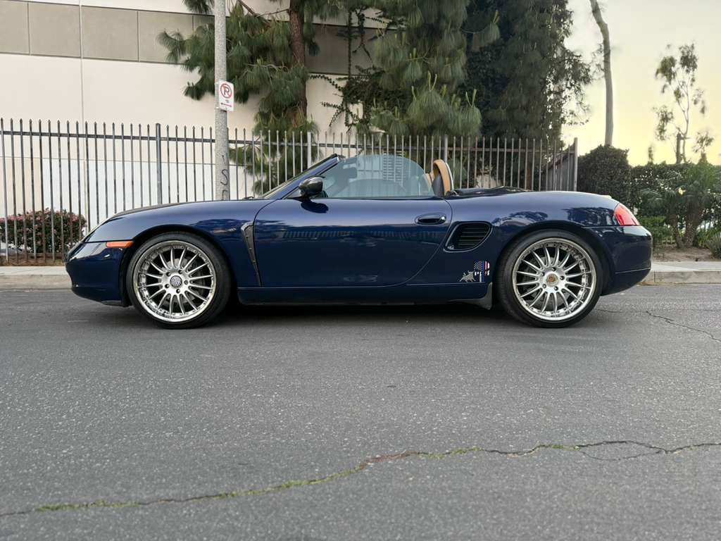 Used 2001 Porsche Boxster image 3