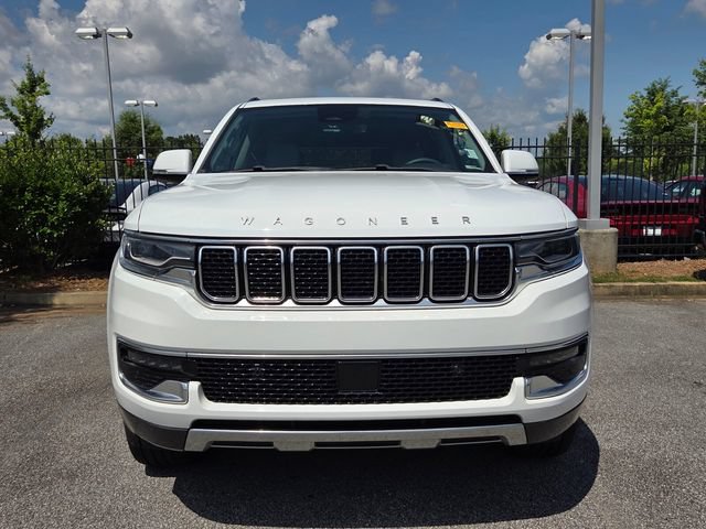 Used 2022 Jeep Wagoneer Series III w/ Premium Group I AWD/4WD image 2