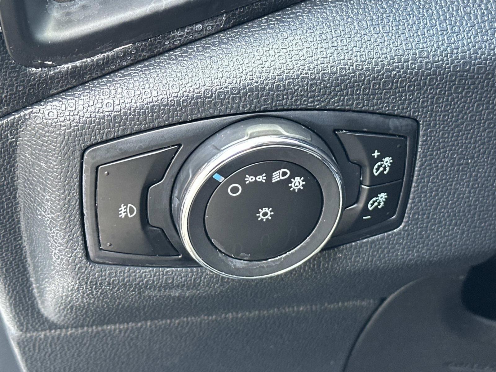 Used 2019 Ford EcoSport SES w/ SES Black Appearance Package image 21