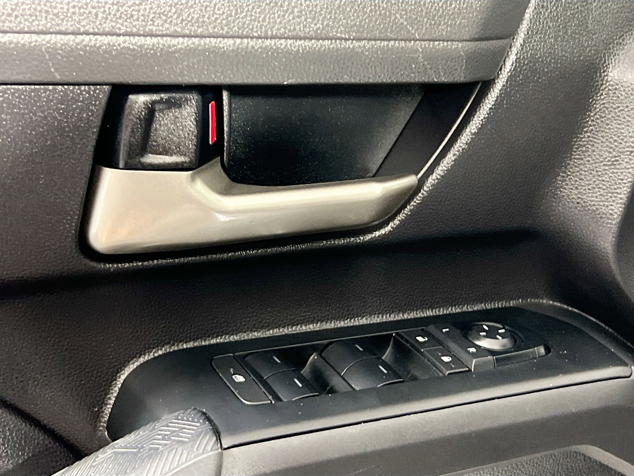 Used 2025 Toyota Tacoma TRD Sport image 16