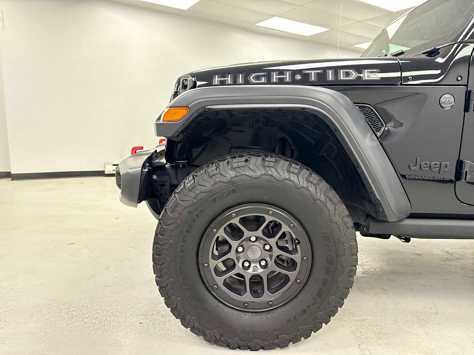 Used 2023 Jeep Wrangler Unlimited Sport AWD/4WD image 24