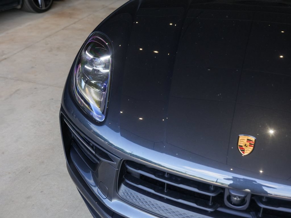 Certified 2026 Porsche Macan AWD/4WD image 11