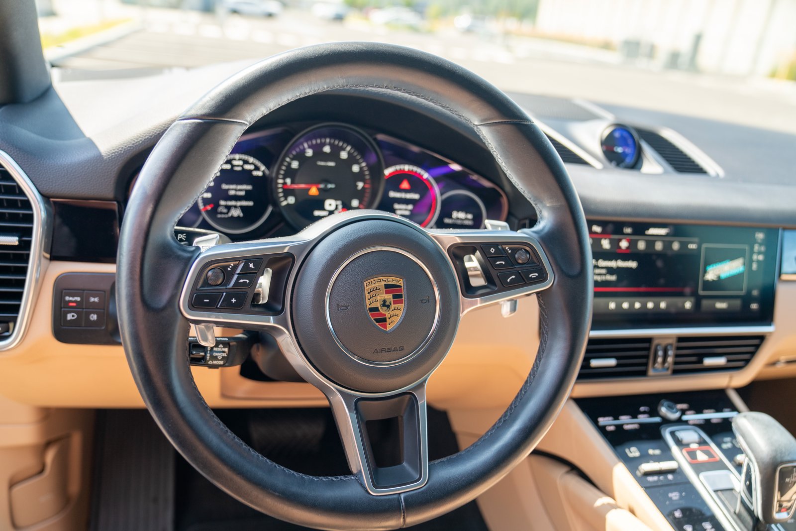 Certified 2022 Porsche Cayenne AWD/4WD image 13