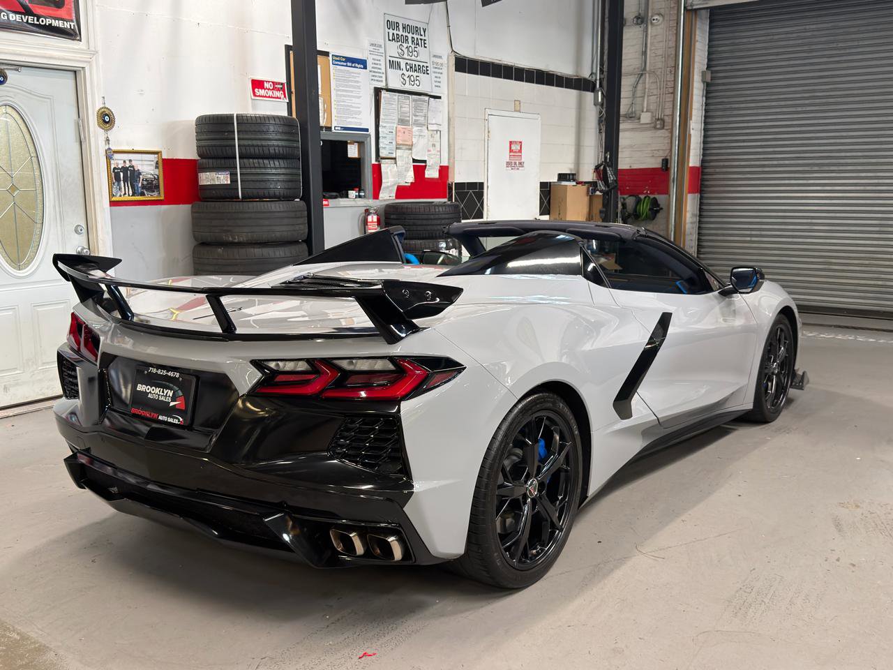 Used 2023 Chevrolet Corvette Stingray Premium Conv w/ Z51 Performance Package image 5