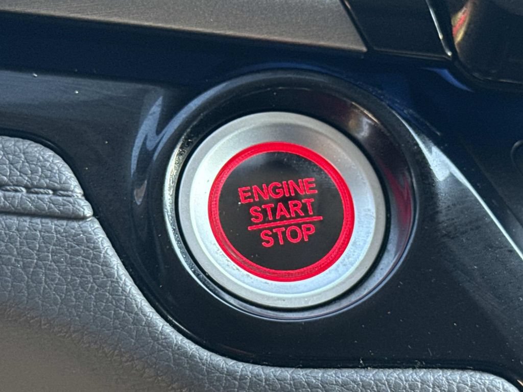 Used 2018 Honda Odyssey Elite image 8