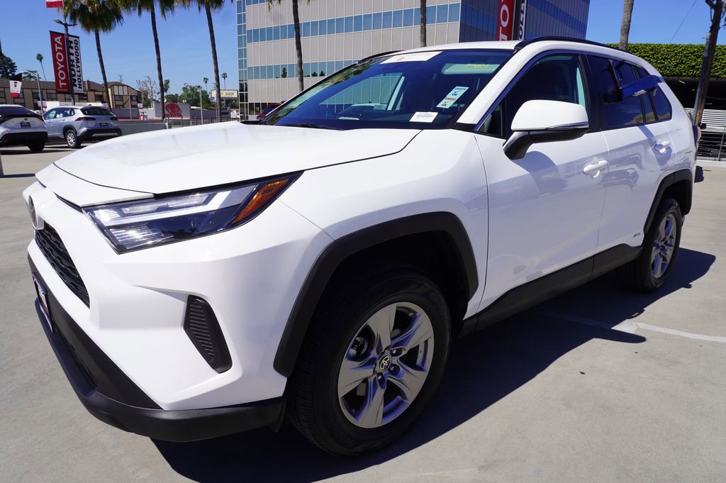 Certified 2025 Toyota RAV4 LE image 4