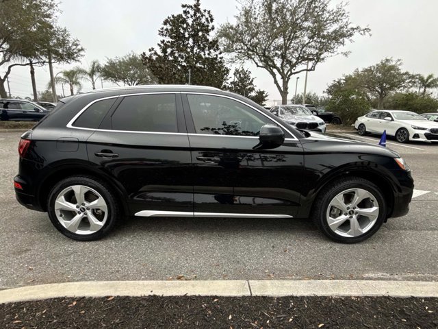 Used 2021 Audi Q5 Premium Plus w/ Premium Plus Package image 2