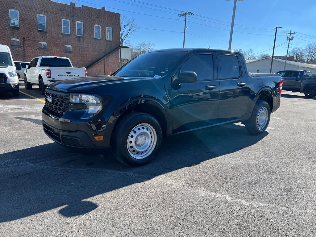 Used 2025 Ford Maverick XL image 4