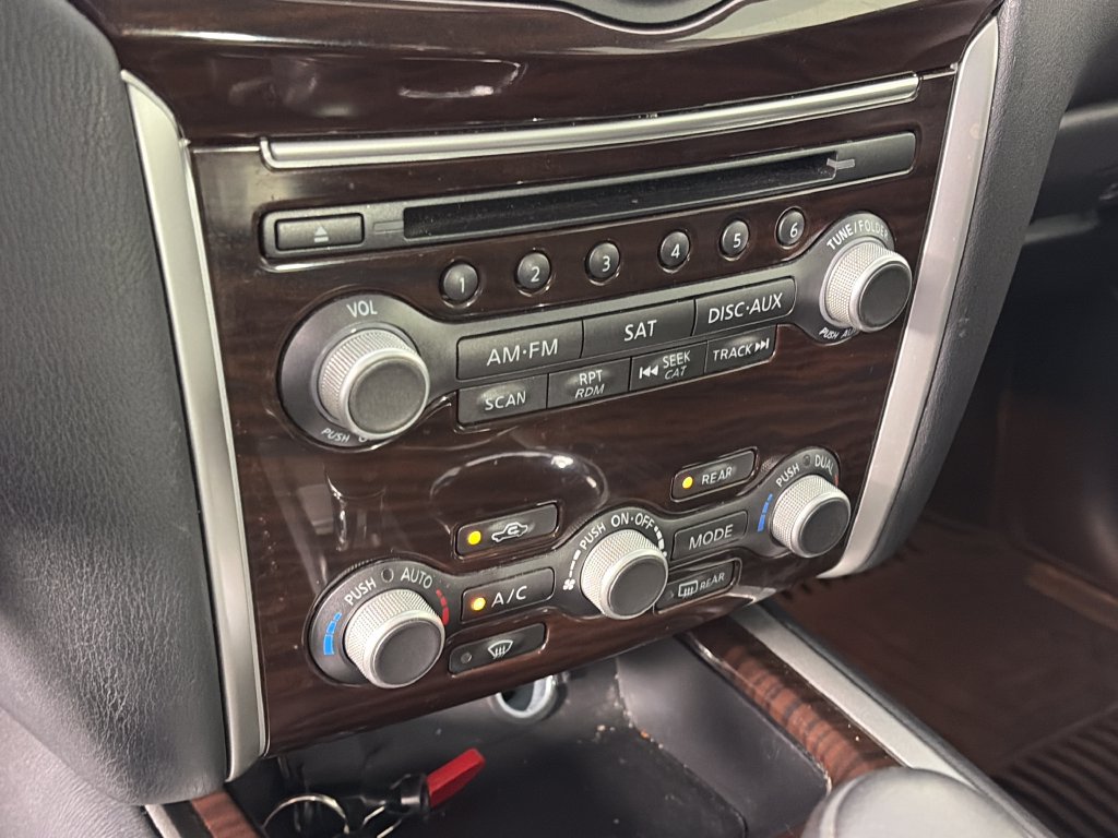 Used 2016 Nissan Pathfinder Platinum AWD/4WD image 21