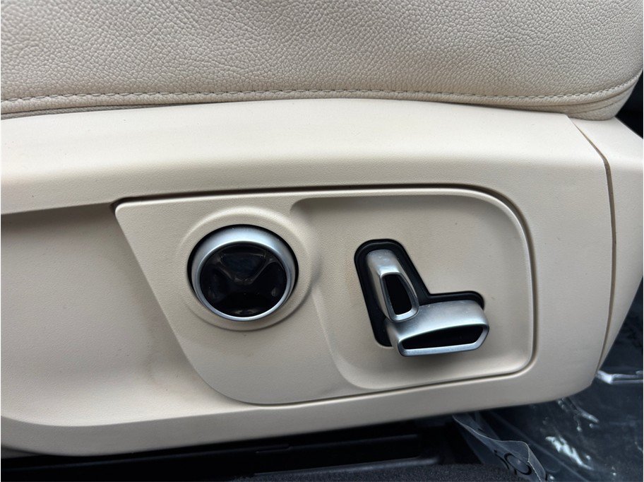 Used 2021 Maserati Ghibli S RWD image 38