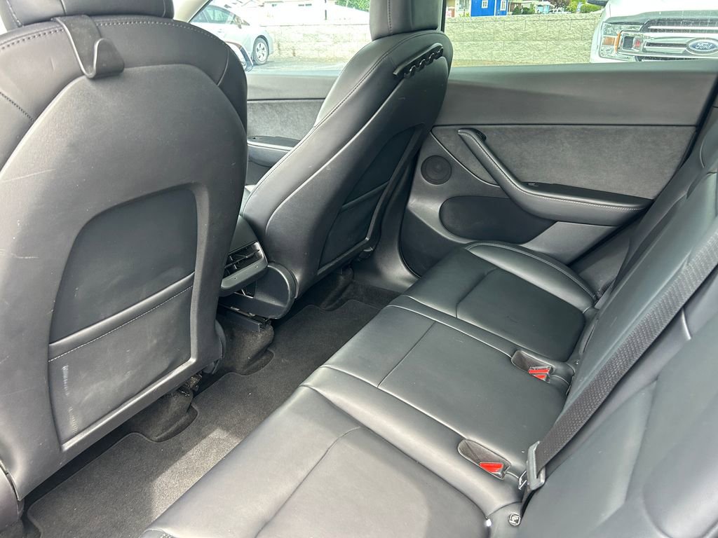 Used 2022 Tesla Model Y Performance AWD/4WD image 28