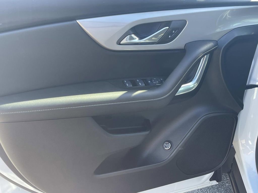 Used 2025 Chevrolet Blazer LT w/ Convenience Package image 15