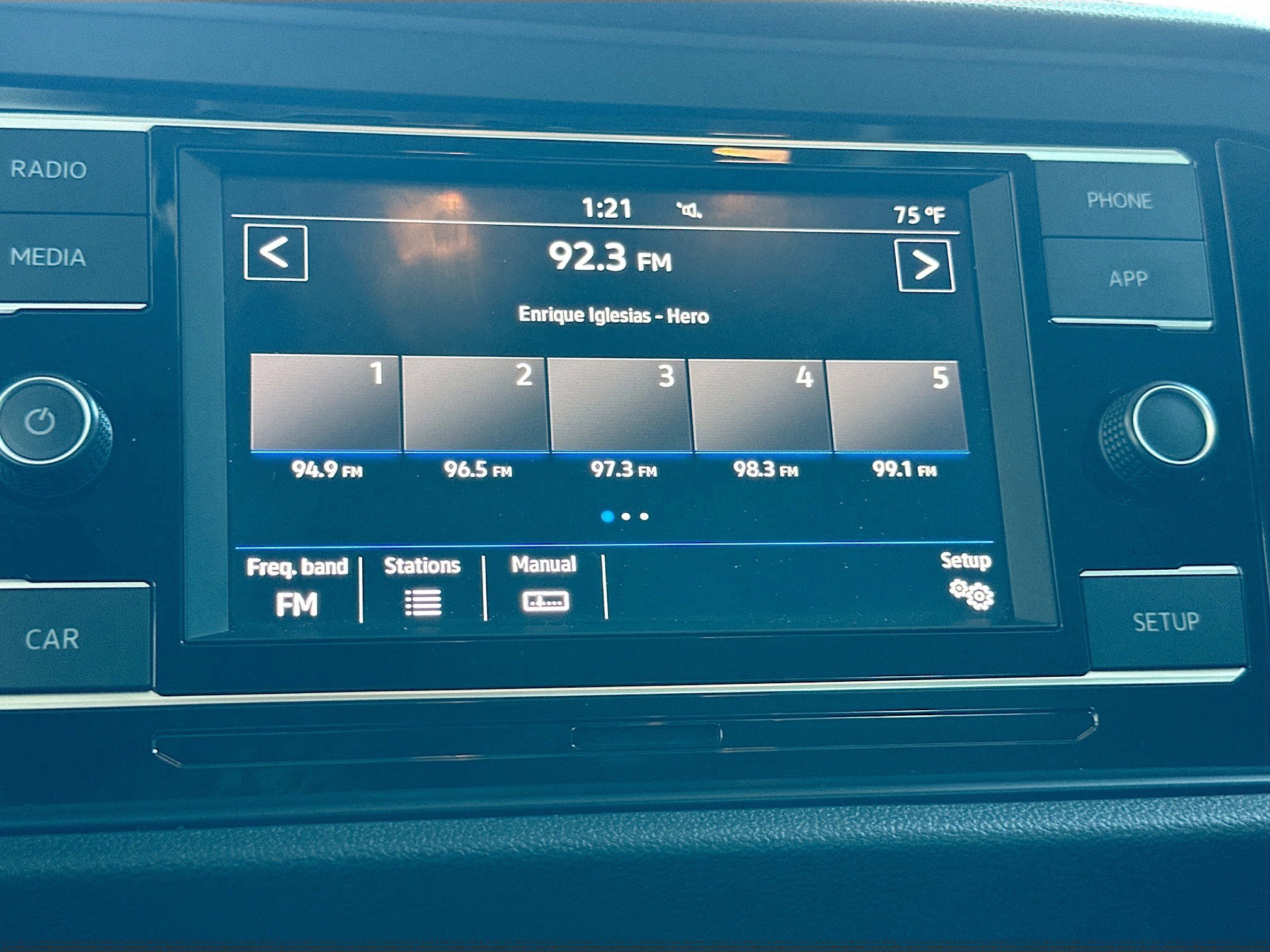 Used 2019 Volkswagen Jetta SE image 14