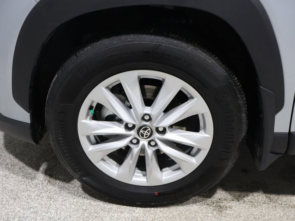 Used 2023 Toyota Corolla Cross LE w/ Moonroof Package image 9