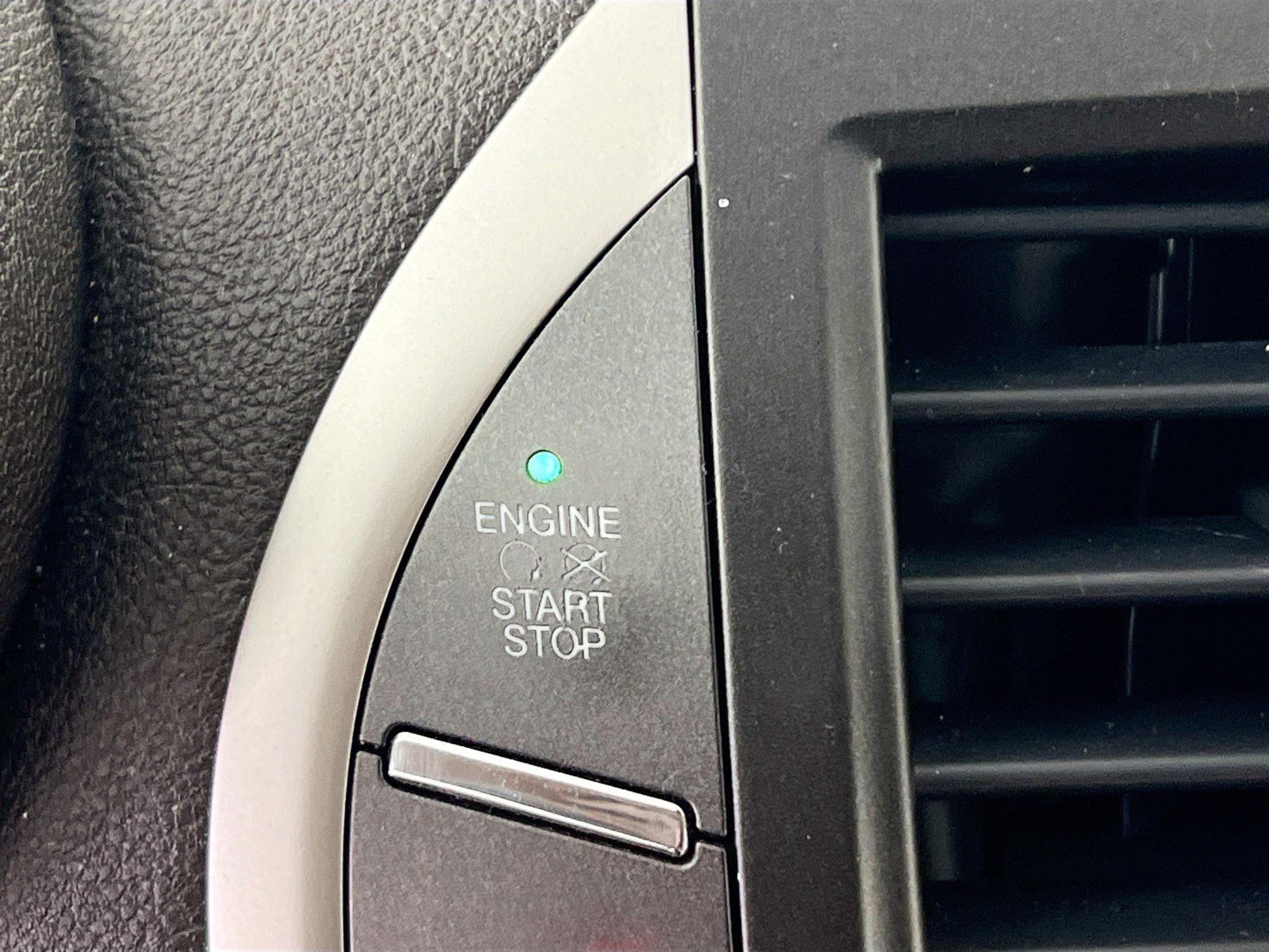 Used 2019 Lincoln MKC Select w/ Select Plus Package image 24