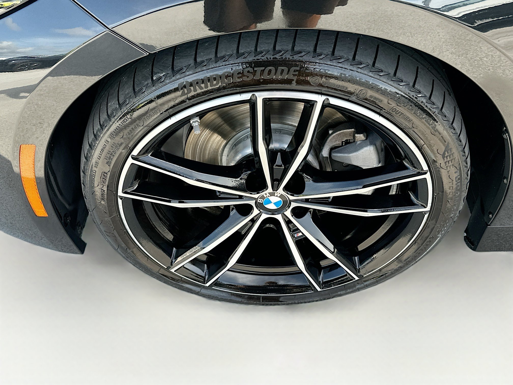 Used 2024 BMW 330i Sedan w/ M Sport Package RWD image 33