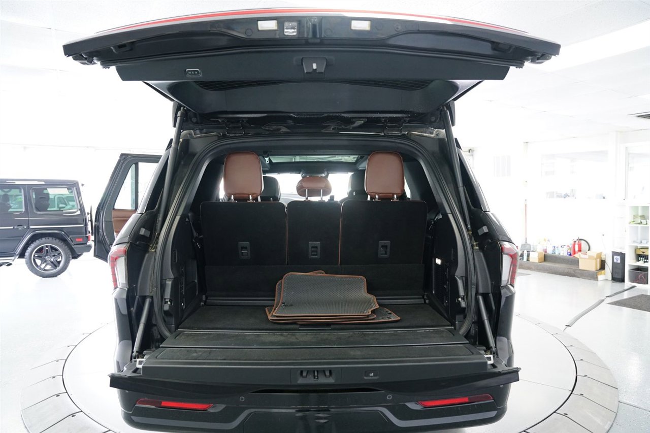 Used 2025 Lincoln Navigator Reserve image 26