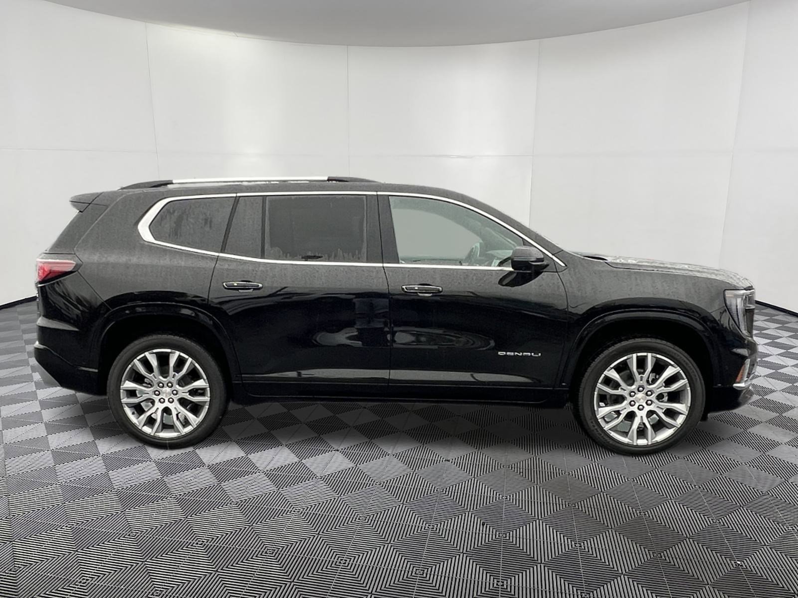 New 2026 GMC Acadia Denali w/ Super Cruise Package image 7