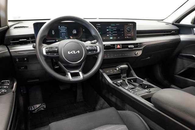Used 2025 Kia K5 LXS FWD image 6