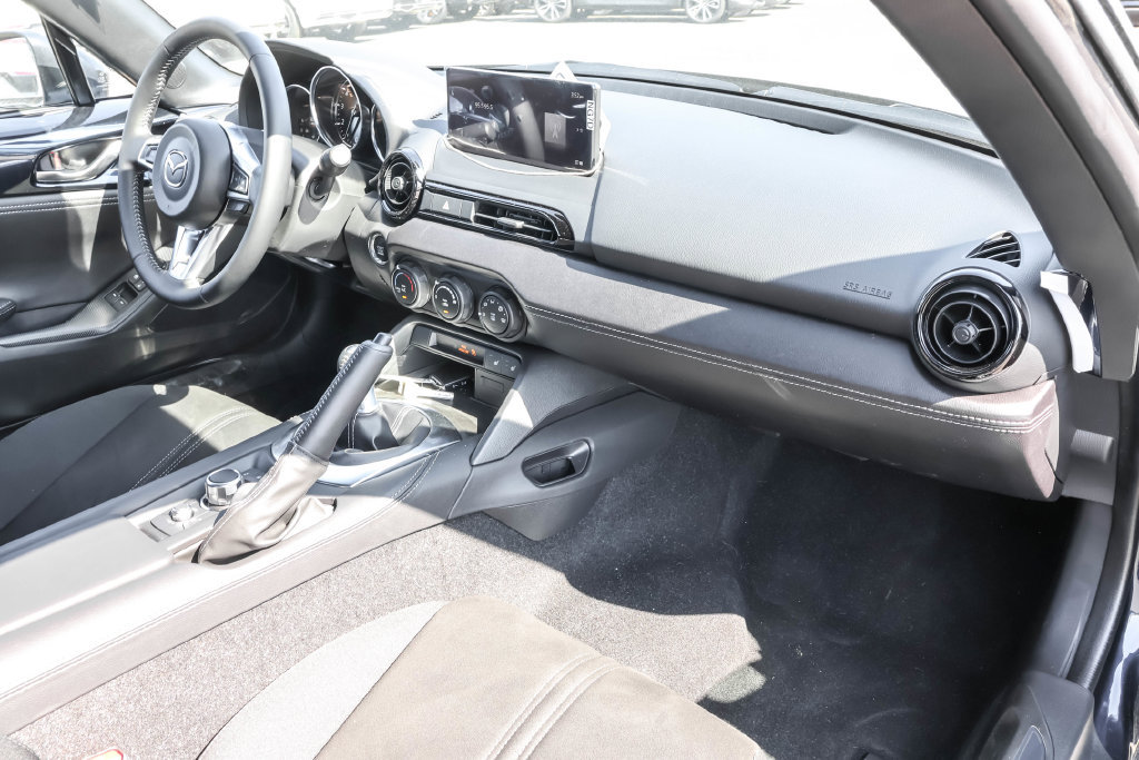 New 2026 MAZDA MX-5 Miata Club w/ Interior Package RWD image 36