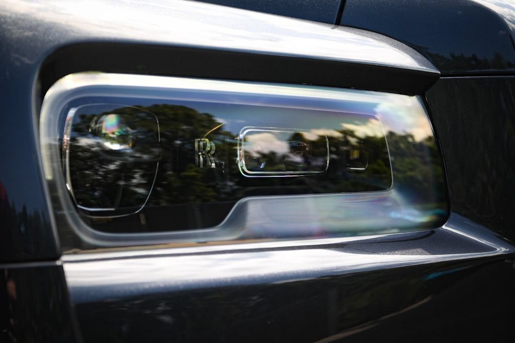 Used 2022 Rolls-Royce Cullinan AWD/4WD image 12