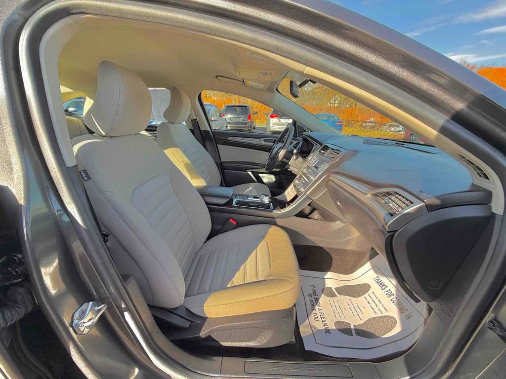 Used 2018 Ford Fusion S image 13